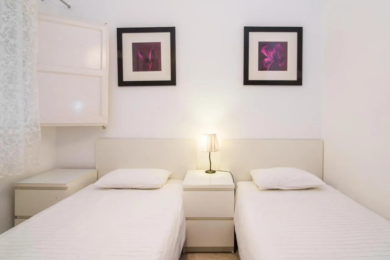 Torrassa Fira Apartment Barcelona